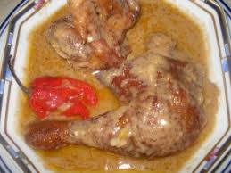 Sauce d'arachide poulet fumé